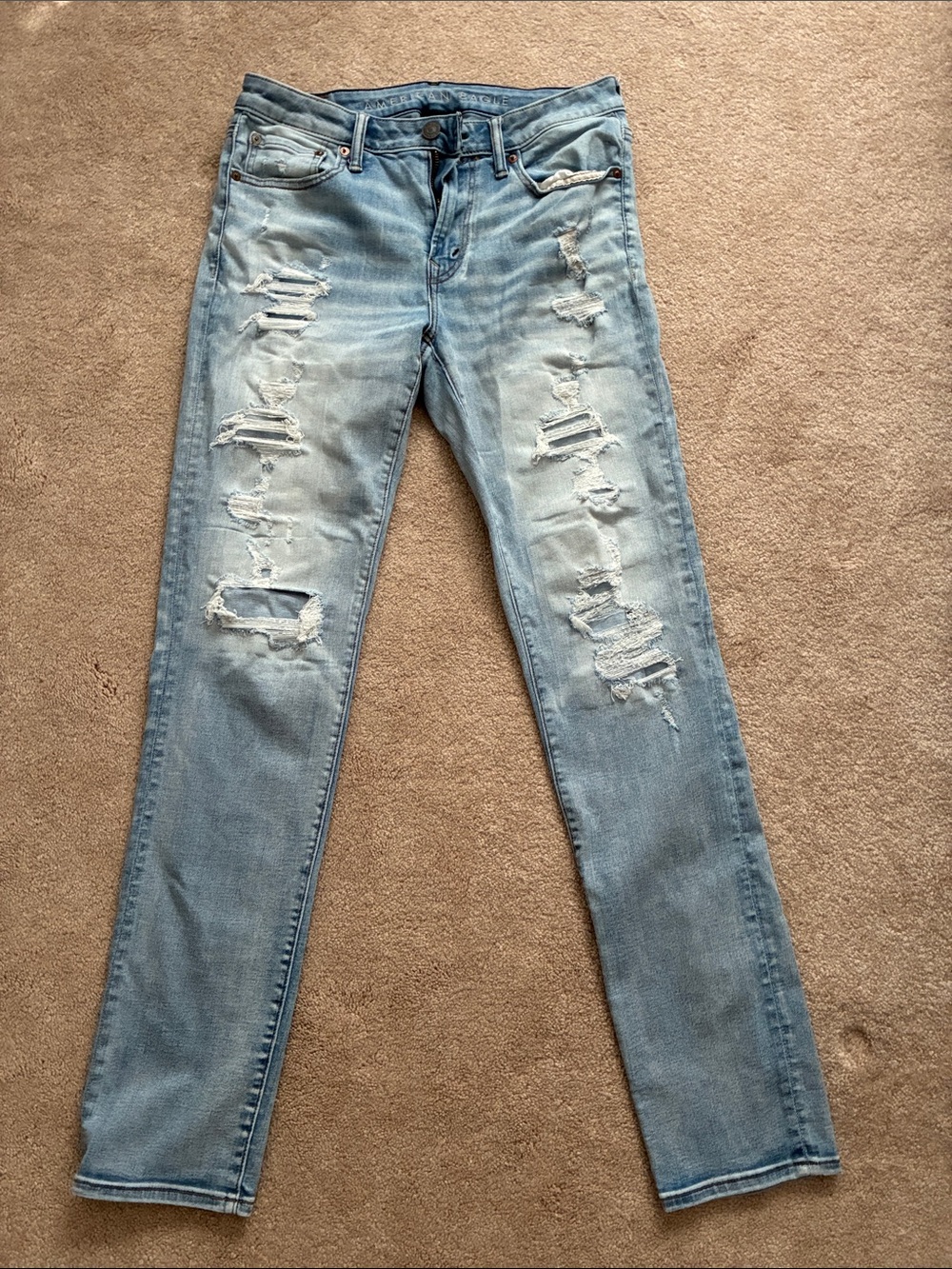American Eagle Outfitters Light Blue Distressed Skinny Jeans